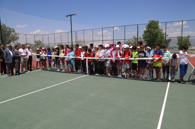 1. 12 Yaş Tenis Turnuvası
