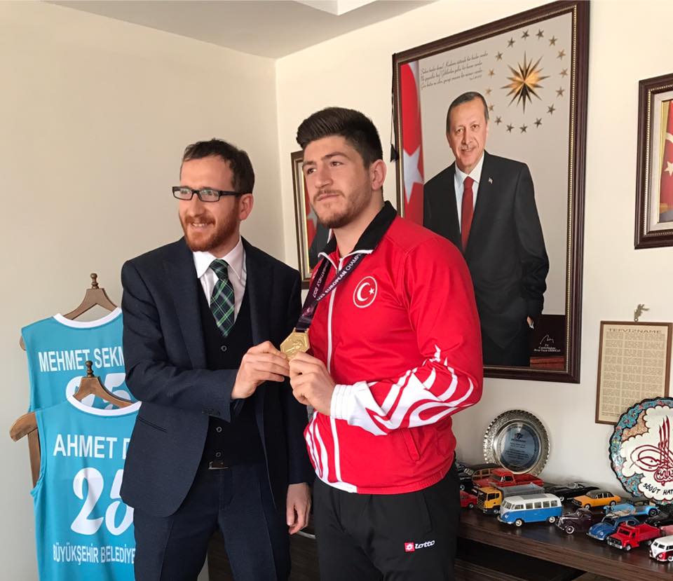 AVRUPA ŞAMPİYONU GÜREŞCİMİZ MURAT ERTÜRK'Ü AĞIRLADIK.